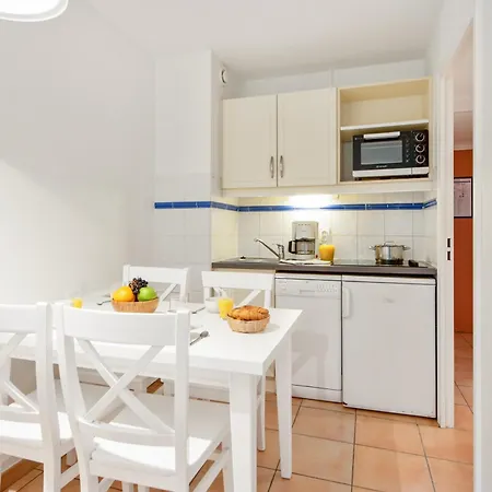 Ξενοδοχείο με διαμερίσματα Pierre & Les Rivages Du Parc 3*