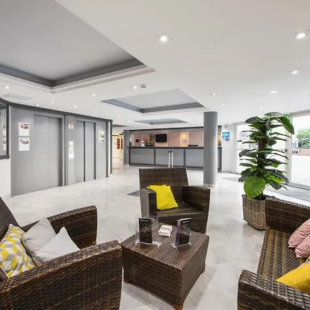 Aparthotel Pierre & Les Rivages Du Parc