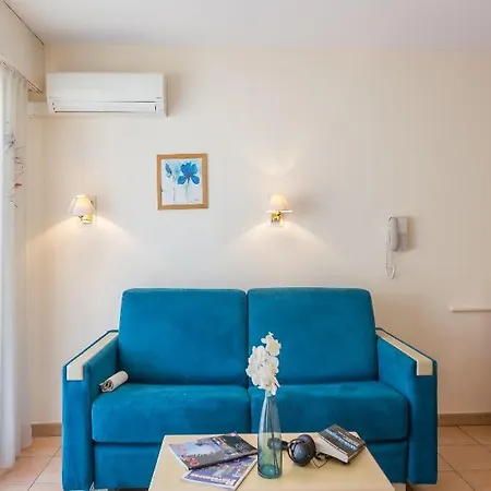 Pierre & Les Rivages Du Parc Μεντόν