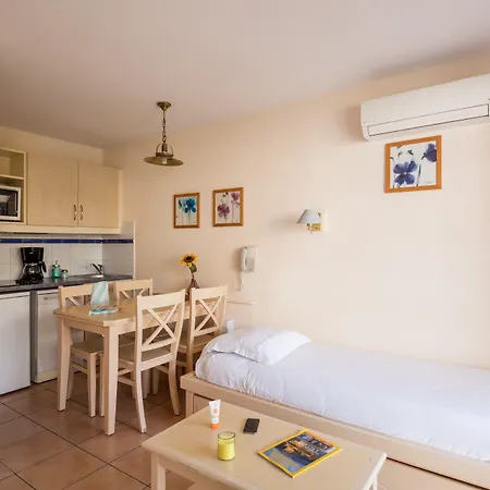 Pierre & Les Rivages Du Parc Μεντόν