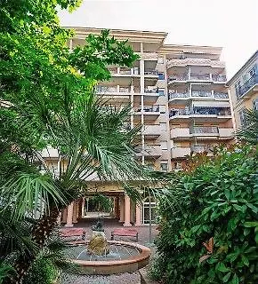 Ξενοδοχείο με διαμερίσματα Pierre & Les Rivages Du Parc