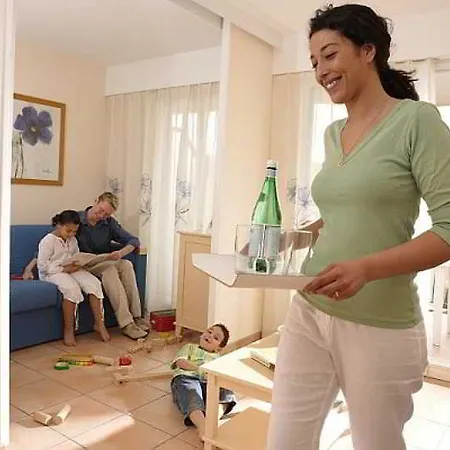 Pierre & Les Rivages Du Parc Ξενοδοχείο με διαμερίσματα Μεντόν