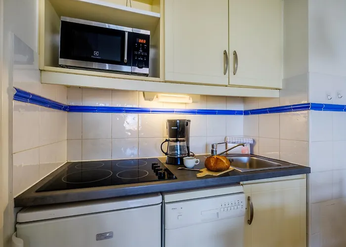 Pierre & Les Rivages Du Parc Menton