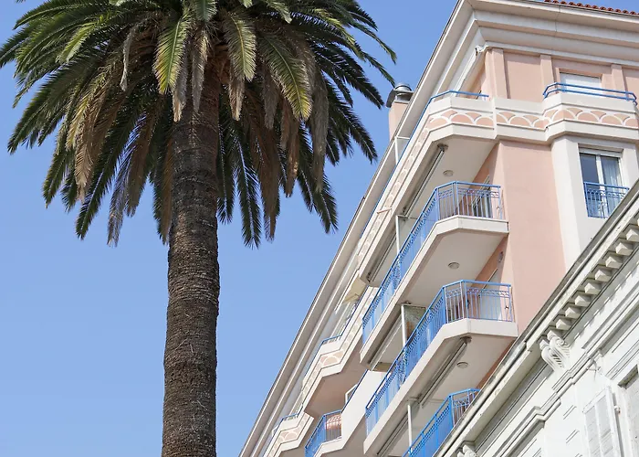 Résidence Pierre&vacances Les Rivages Du Parc 3* Menton