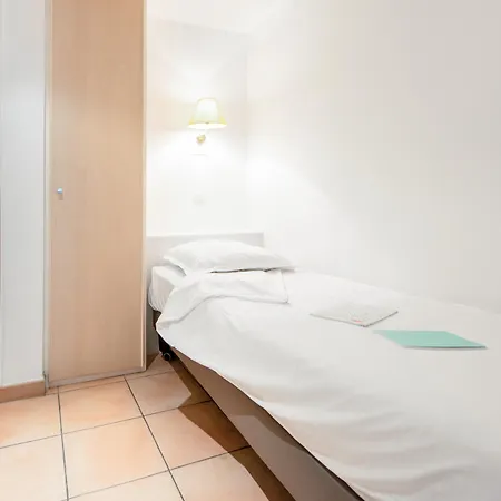 Pierre & Les Rivages Du Parc 3* Ментона