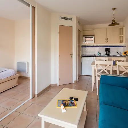 アパートホテル Pierre & Les Rivages Du Parc