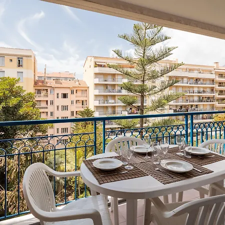 Pierre & Les Rivages Du Parc 아파트호텔 3*