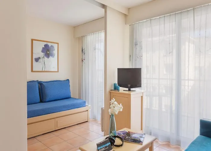 아파트호텔 Pierre & Les Rivages Du Parc 3*