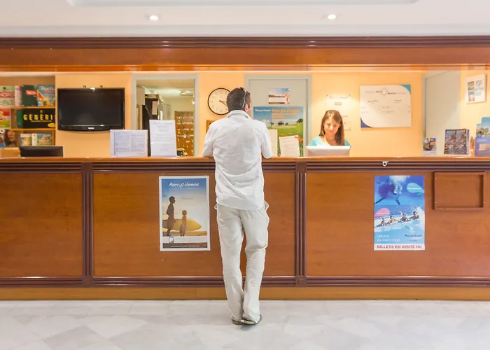 Pierre & Les Rivages Du Parc Menton