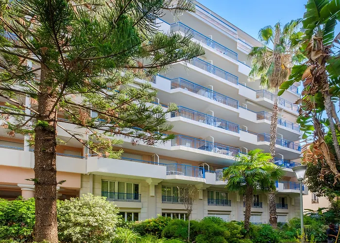 Pierre & Les Rivages Du Parc Aparthotel Menton