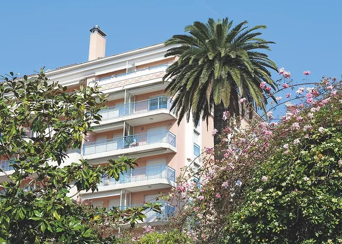 Pierre & Les Rivages Du Parc 3* Menton